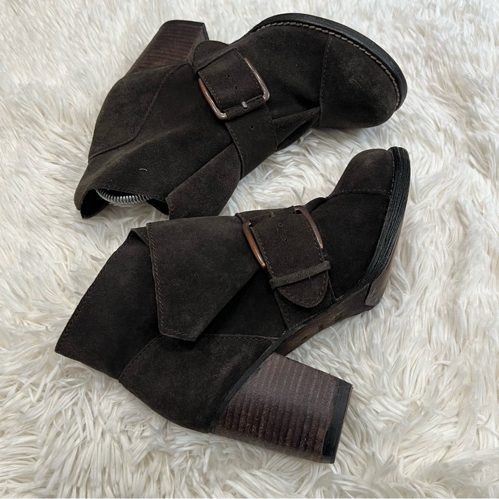 Joe’s women suede heeled boots size‎ 8